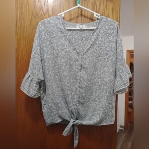 Max Studio Women's Elegant Black and White Blouse with Tie Front